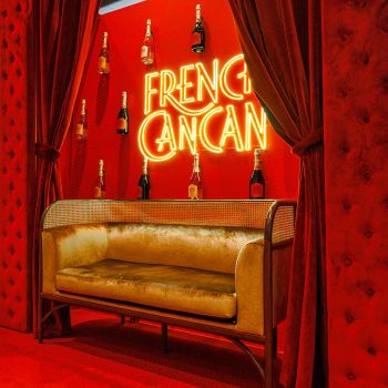 96512390 Bank Balcony Sfeer Hr