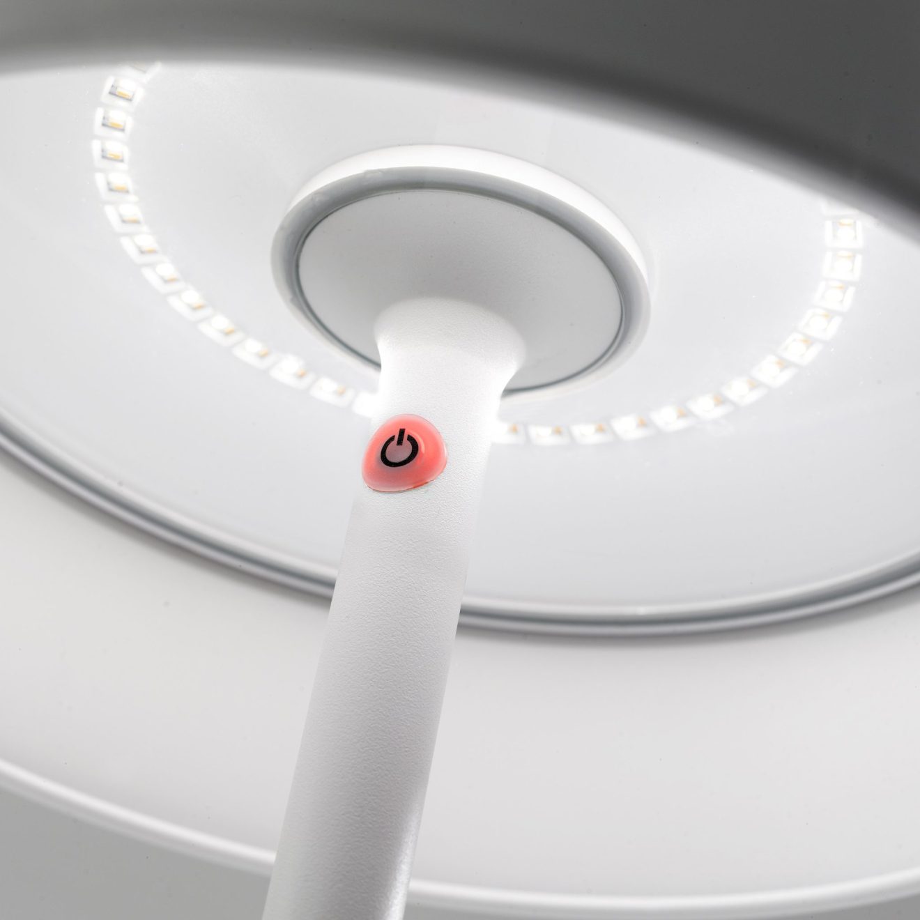 97103630 Vloerlamp Poldina Wit 2hr