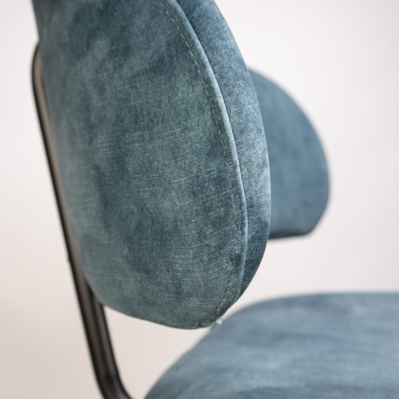 96206130 Barkruk Milena 8hr