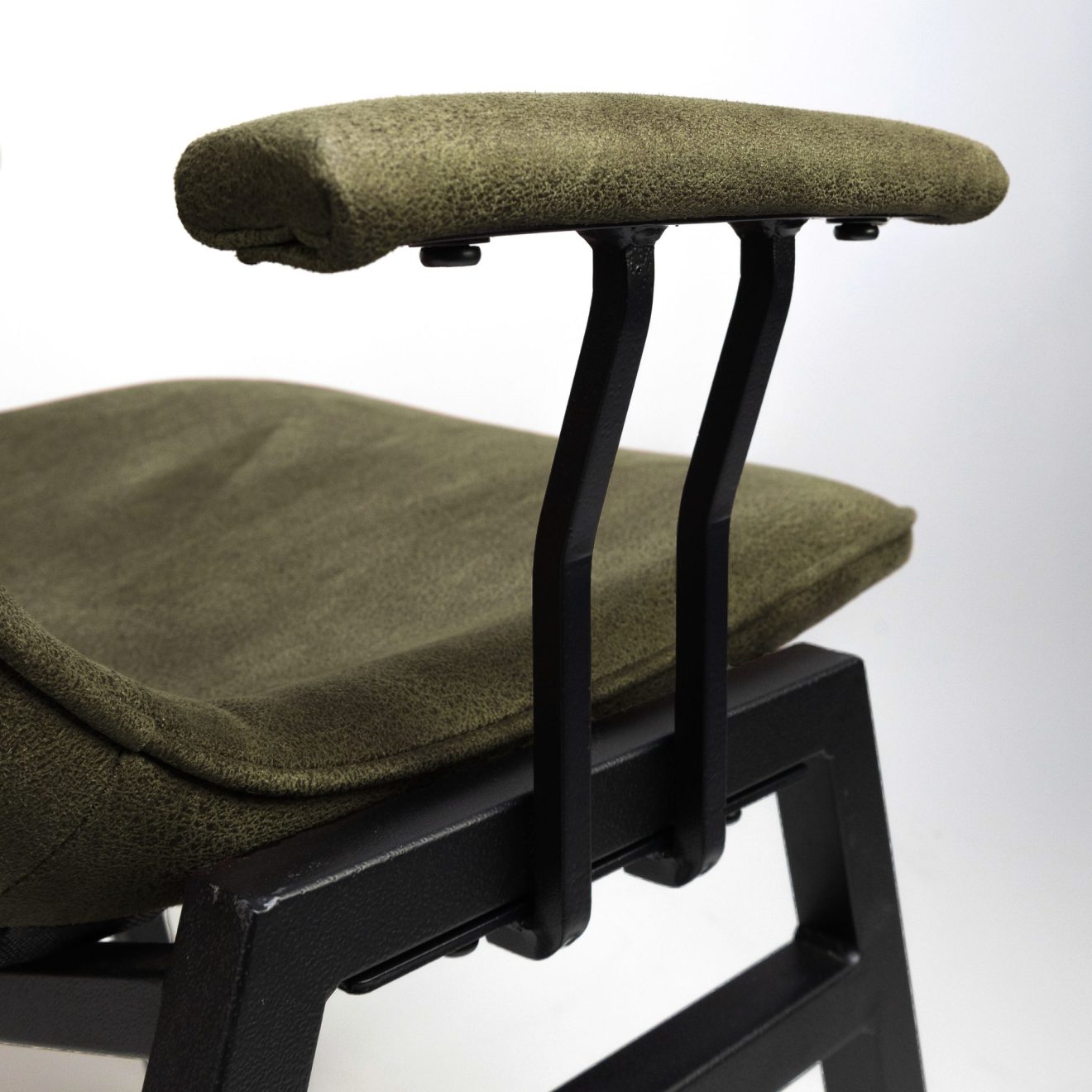 96807530 Stackchair Set Armleuningen Army 1hr