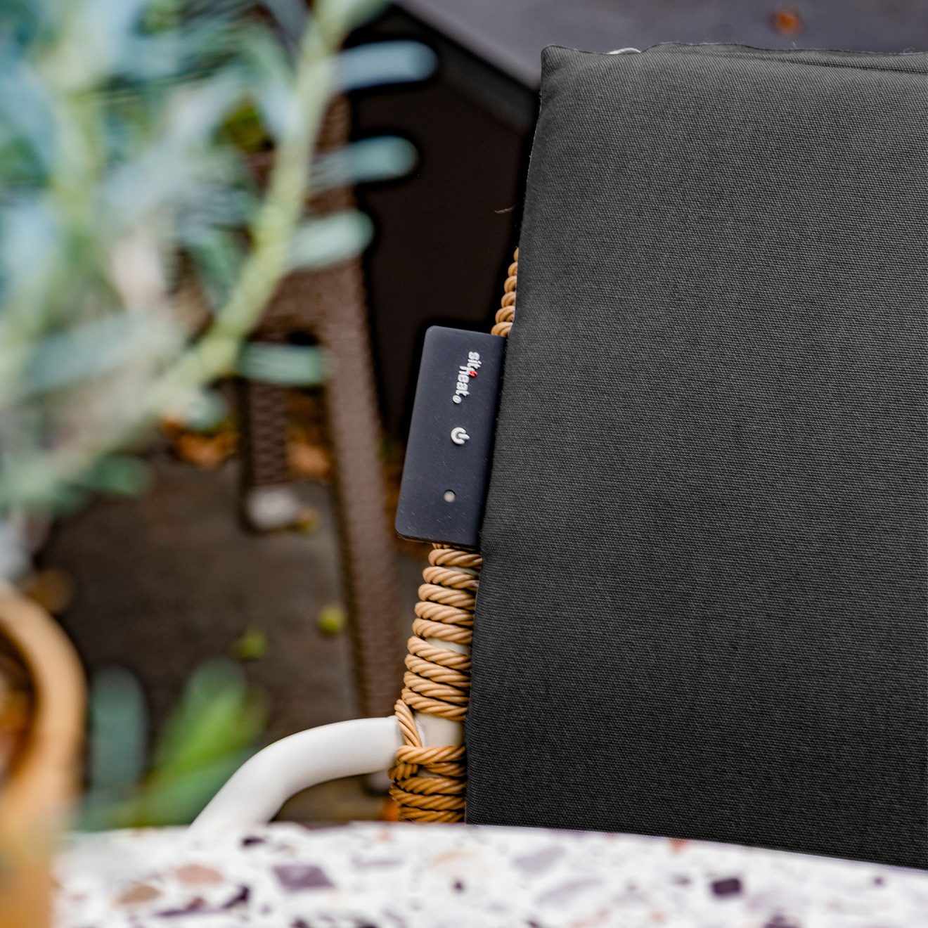 96918080 Sitheat Kussen Berlin Zwart Sfeer 1