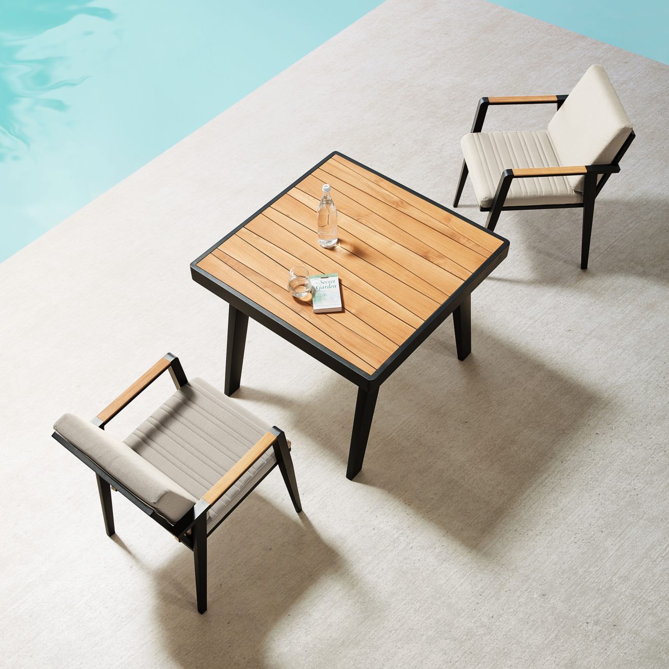 95402930 Emoti Dining Chair 2hr
