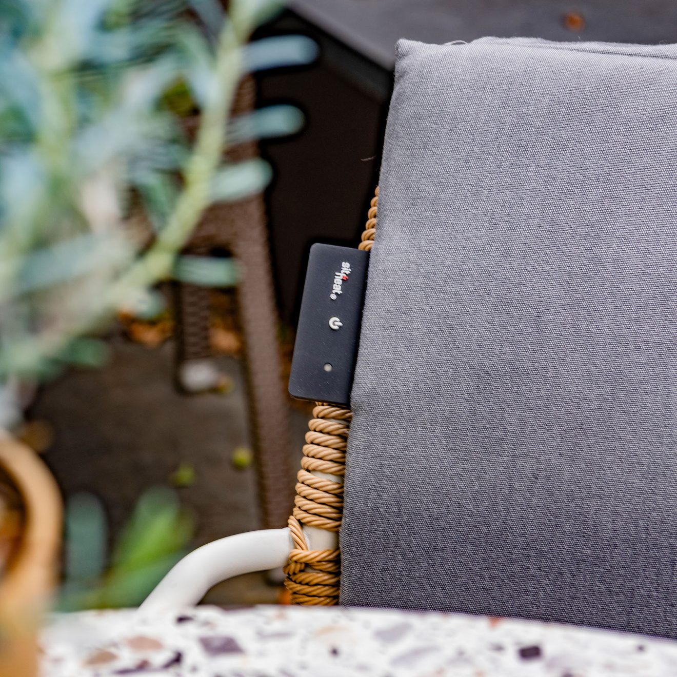 96918070 Sitheat Kussen Berlin Antraciet Sfeer 2