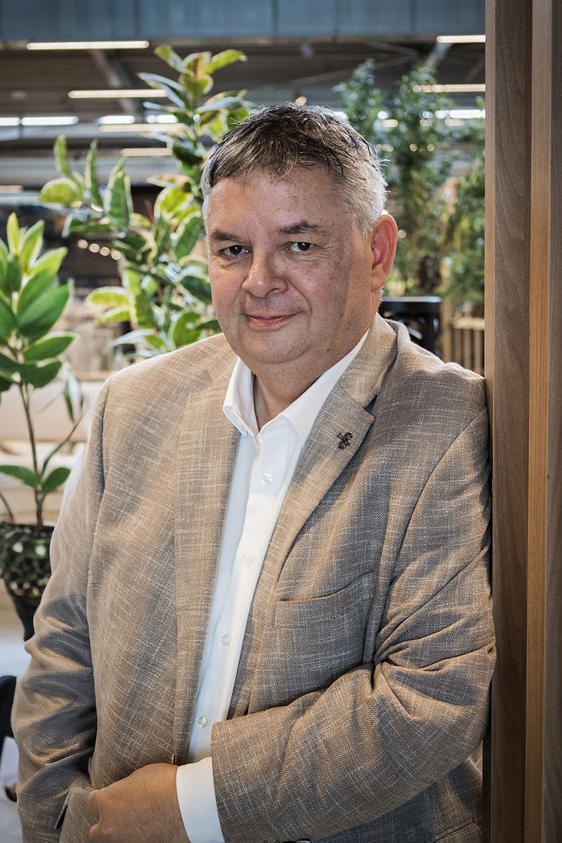 Lesley Cavaljé Portret