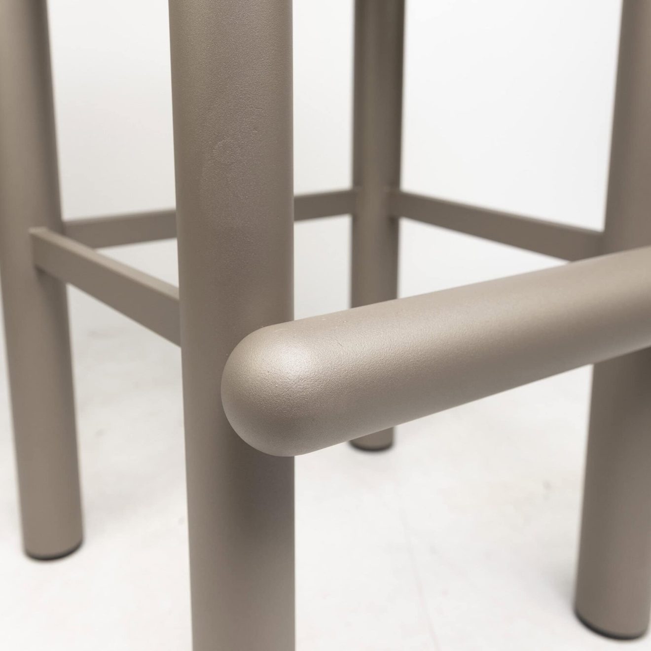 96206370 Aivy Barkruk 8hr