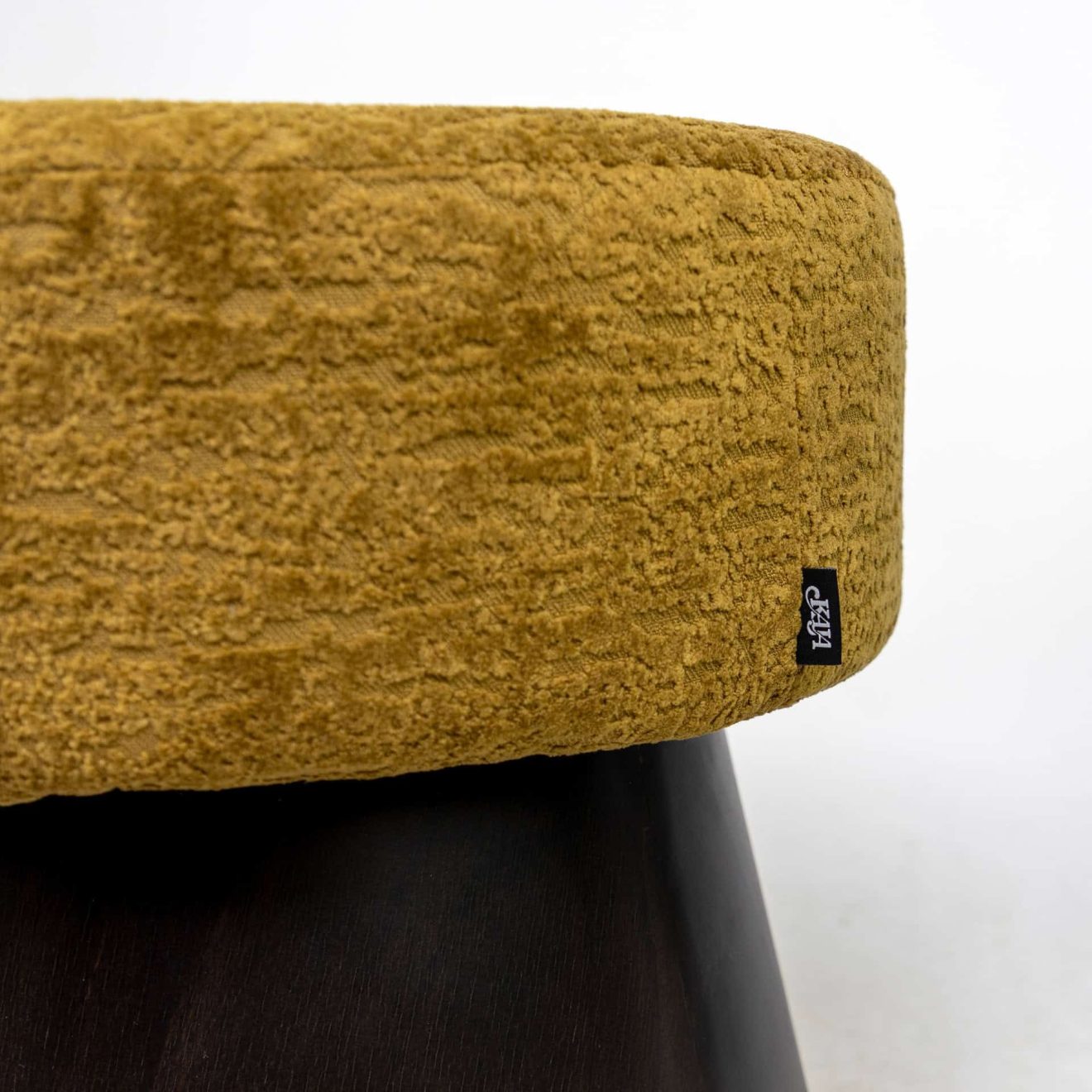 96518680 Brut Pouf 3hr