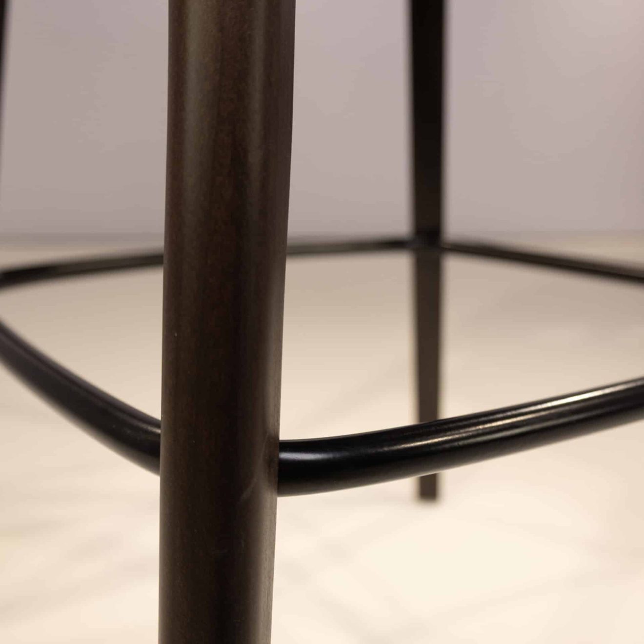 96207710 Loraine Barkruk Cognac 7hr