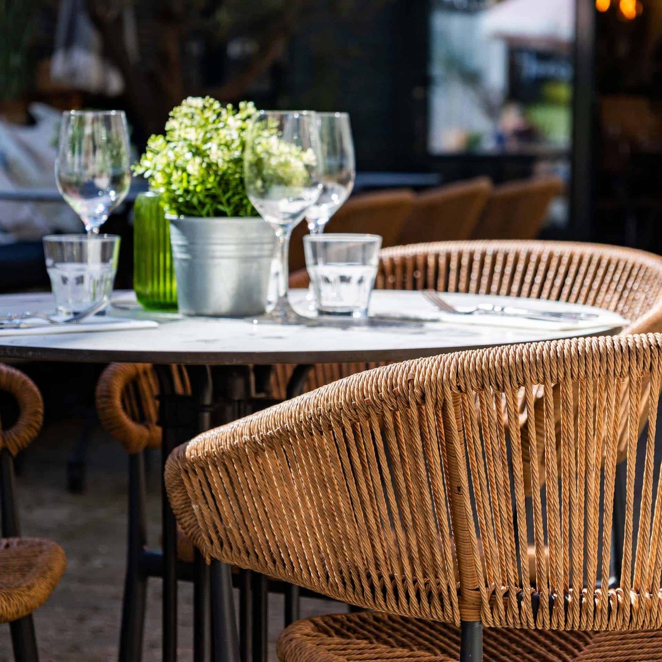 96910390 Terrasstoel Jacco Naturel Sfeer 4