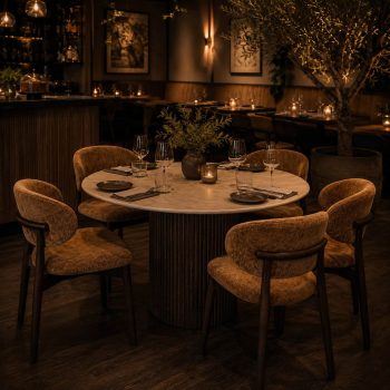 96415180 Bolzano Eettafel ø130 Donker Marmer Travertine Sfeer 2